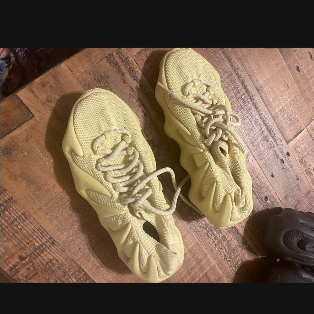 Yeezy 450 - Sulfur - Size 5.5